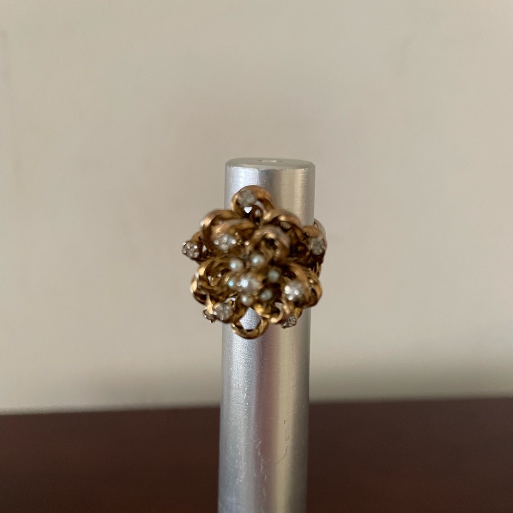 Vintage Gold Floral Ring with Pearl Details